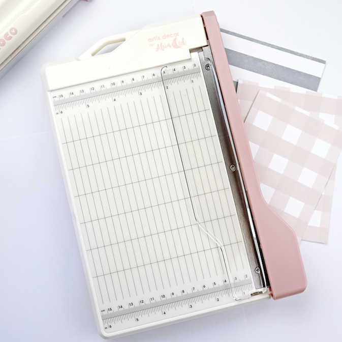 Guillotina 22 cm-Trimmer Rosa Alua Cid